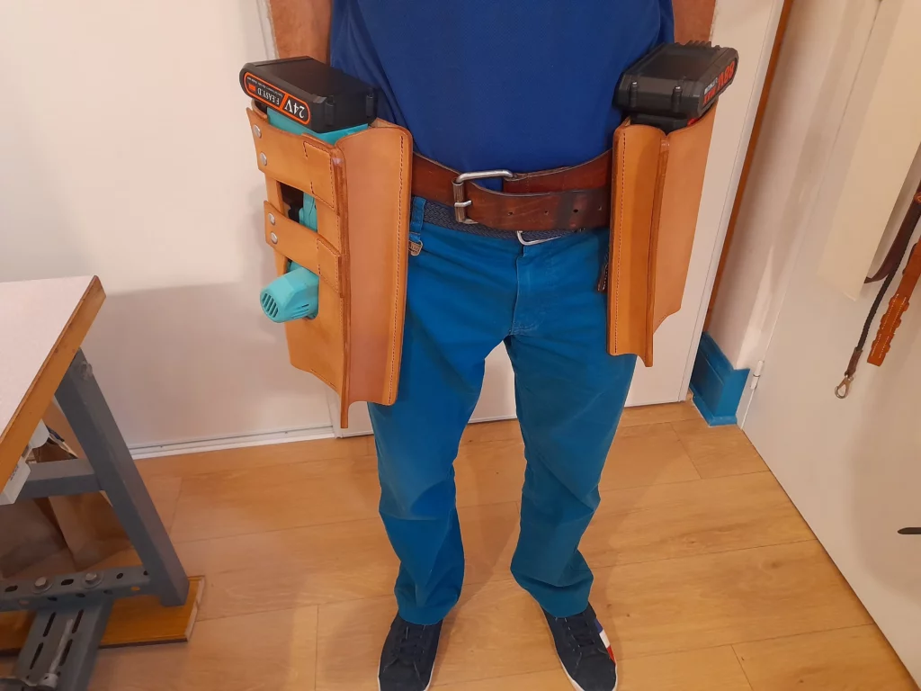 Porte-outils en cuir